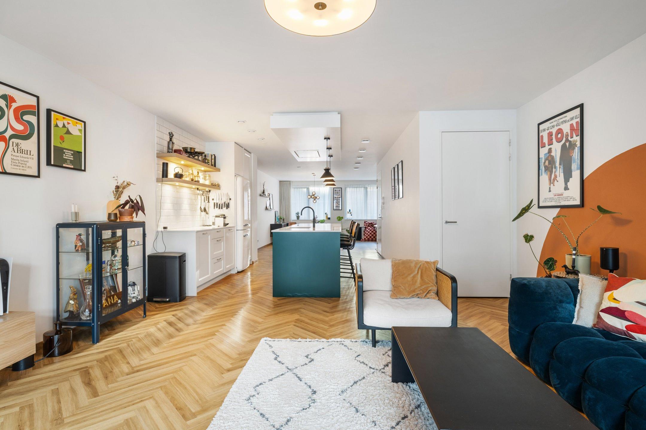 Luxoriöse 3-Zimmer-Wohnung mit EBK, Aufzug & Privateingang